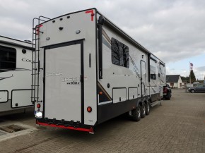 Cedar Creek 385 TH Toyhauler Heckgarage 12,5 Meter