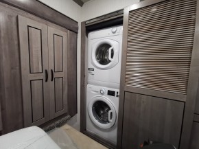 Cedar Creek 385 TH Toyhauler Heckgarage 12,5 Meter