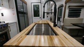 Primetime Crusader 305RLP 10,6 Meter