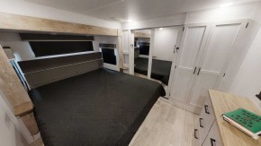 Primetime Crusader 335RLP 11,2 Meter