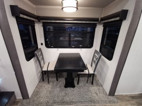 Cedar Creek 385 TH Toyhauler Heckgarage 12,5 Meter