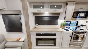 Primetime Crusader 382 MBH 13 Meter