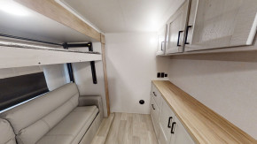 Primetime Crusader 382 MBH 13 Meter